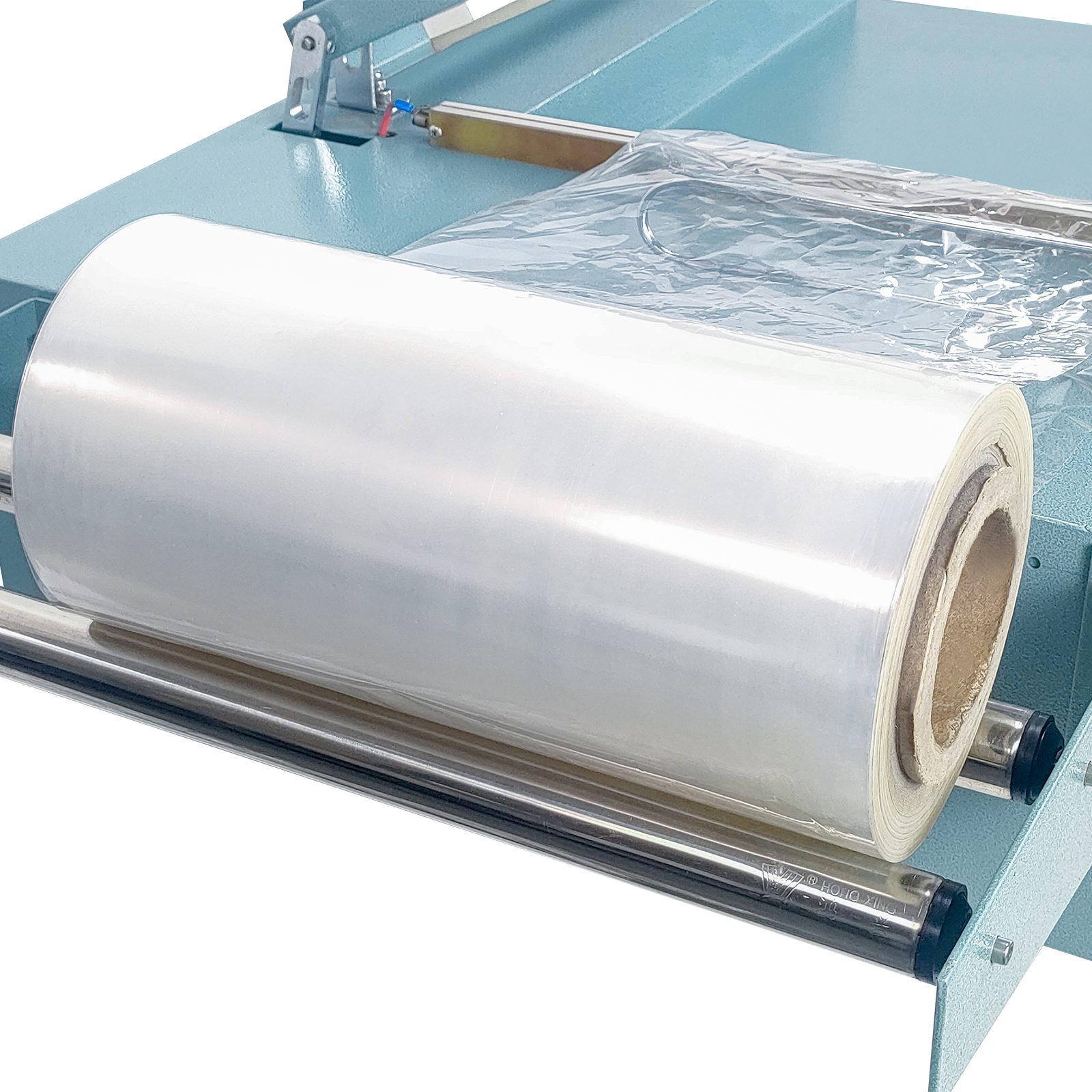 FC-5540 L型封切机同时封切热收缩包装，实现高效产品包装。